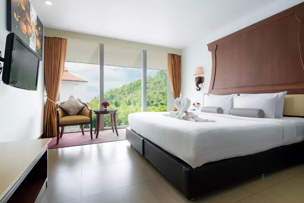 Aiyara Grand Hotel